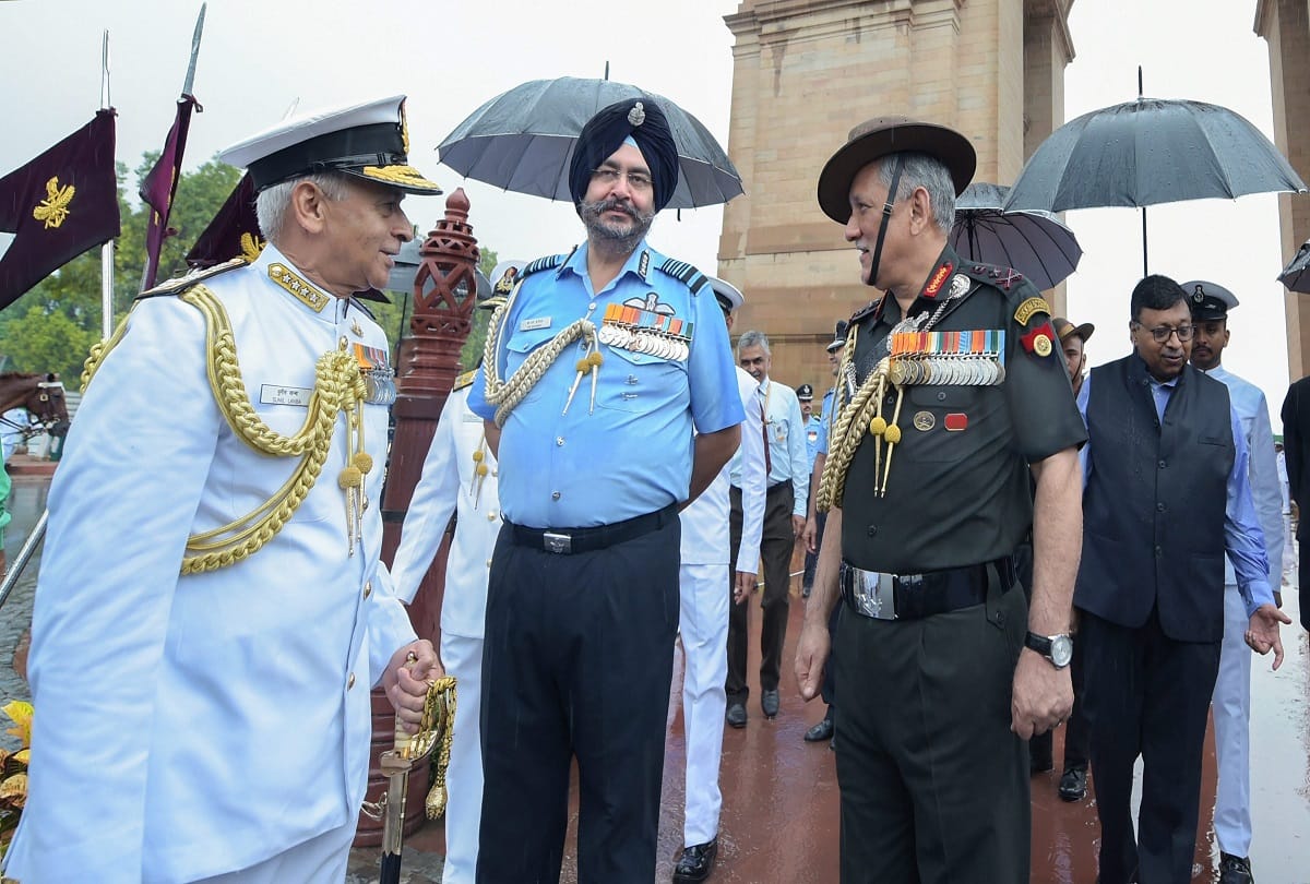 Kargil Vijay Diwas: Defense Minister with Three Army Chiefs tribute to martyrs