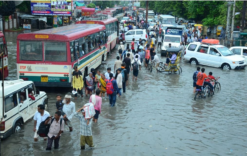 Flood like situation in  heavy rain in mathura 