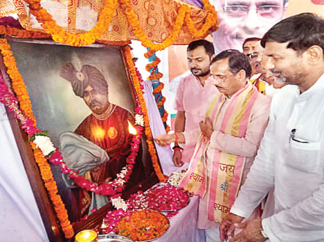 Development of Rukta Bundelkhand distributed among casteists