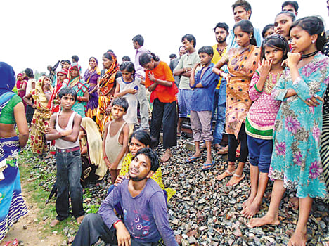 Lady's body found on railway track edge