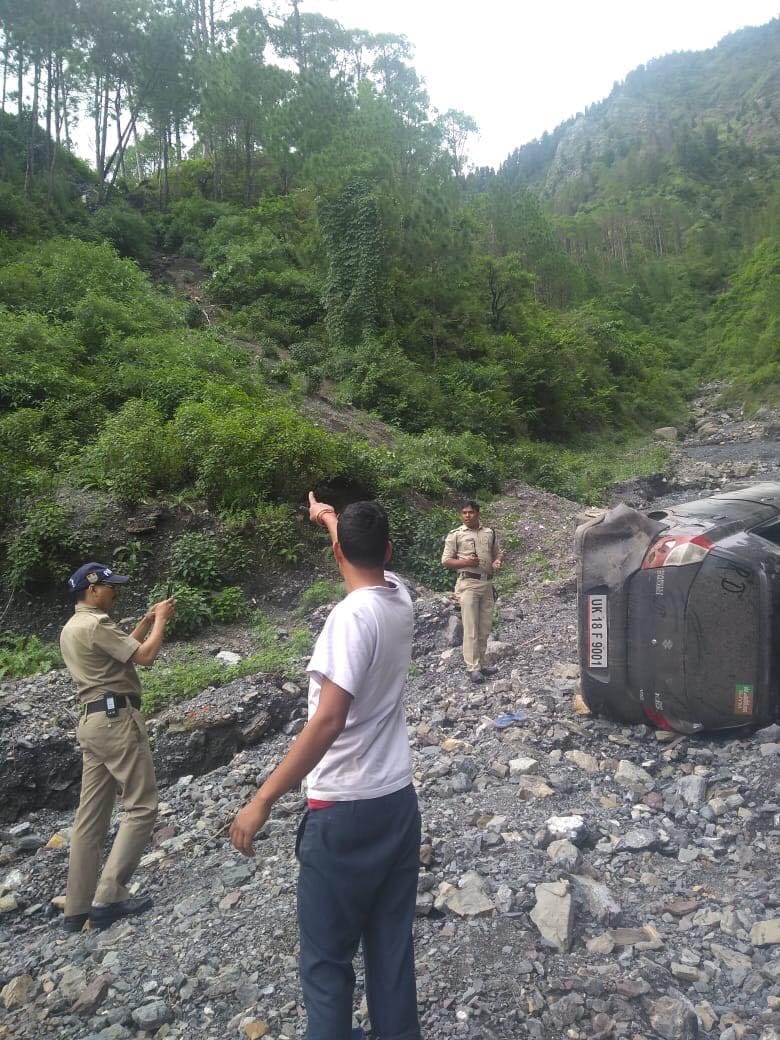 youth facebook live during car driving vehicle fell into gorge one dead
