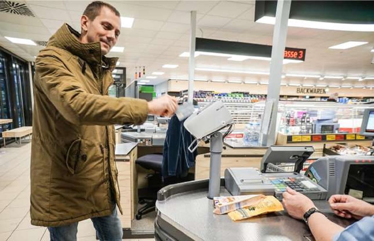 Countries where cashless transactions is fast increasing, cash is becoming out of trend