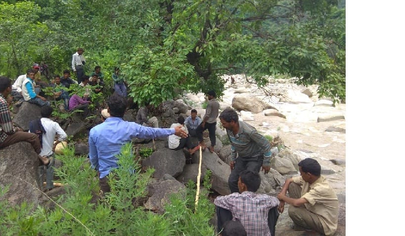 two drowned in river, one dead