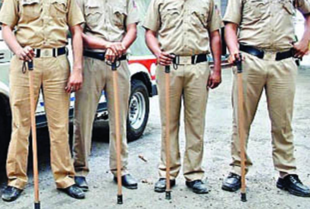 gurugram girl suicides at foot over bridge near sheetla mata mandir all update