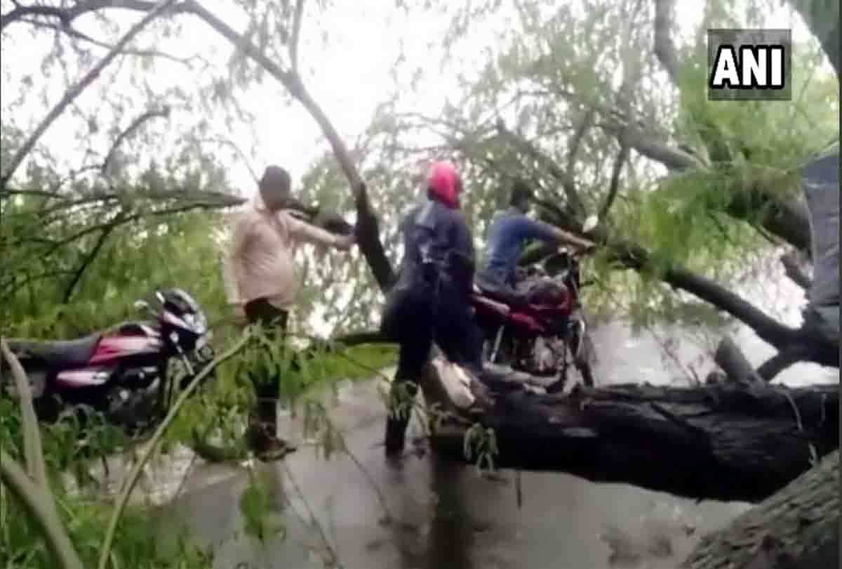 Vehicles got stuck in a waterlogged road on the under-bridge connecting Mainpuri and Agra