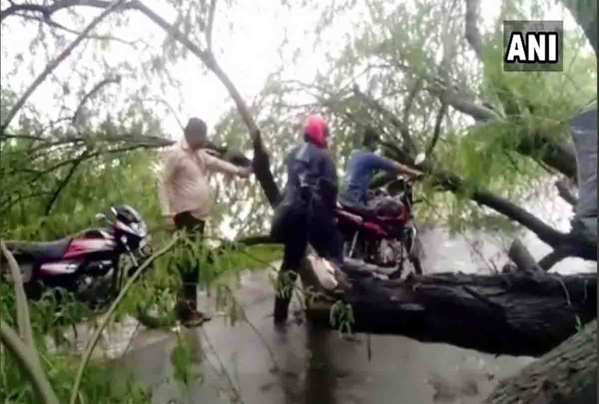 Vehicles got stuck in a waterlogged road on the under-bridge connecting Mainpuri and Agra