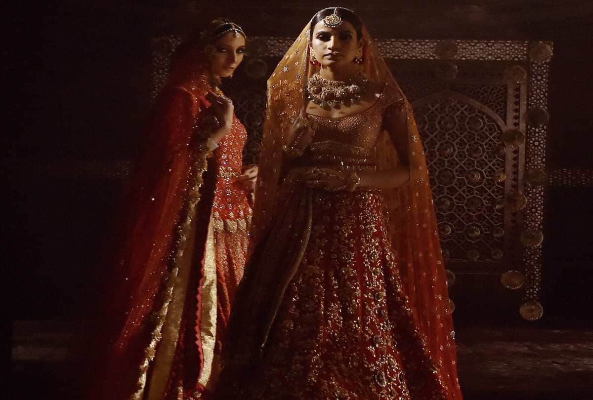 India Couture Week 2018 Kangna Ranaut And Aditi Rao Hydari Walk The Ramp