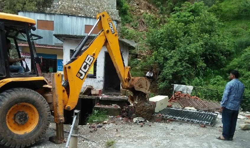 JCB runs on encroachment