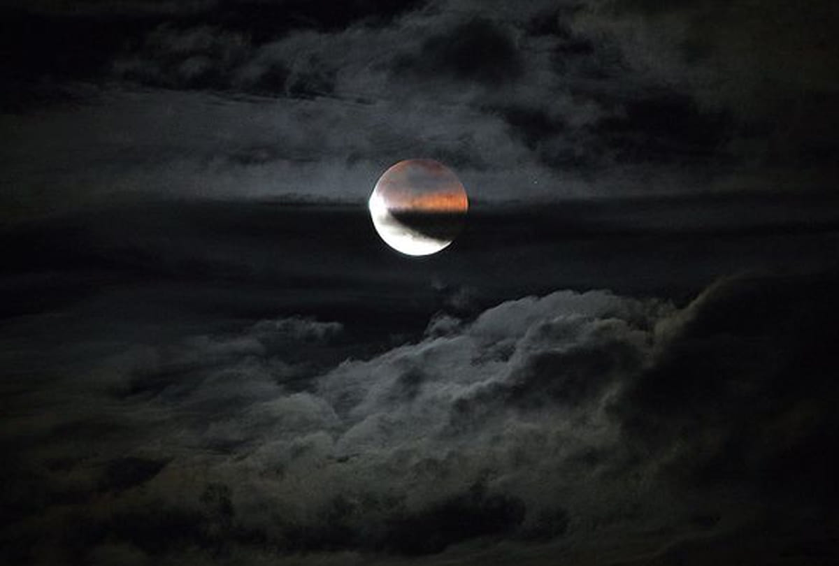 Khagras lunar eclipse tomorrow