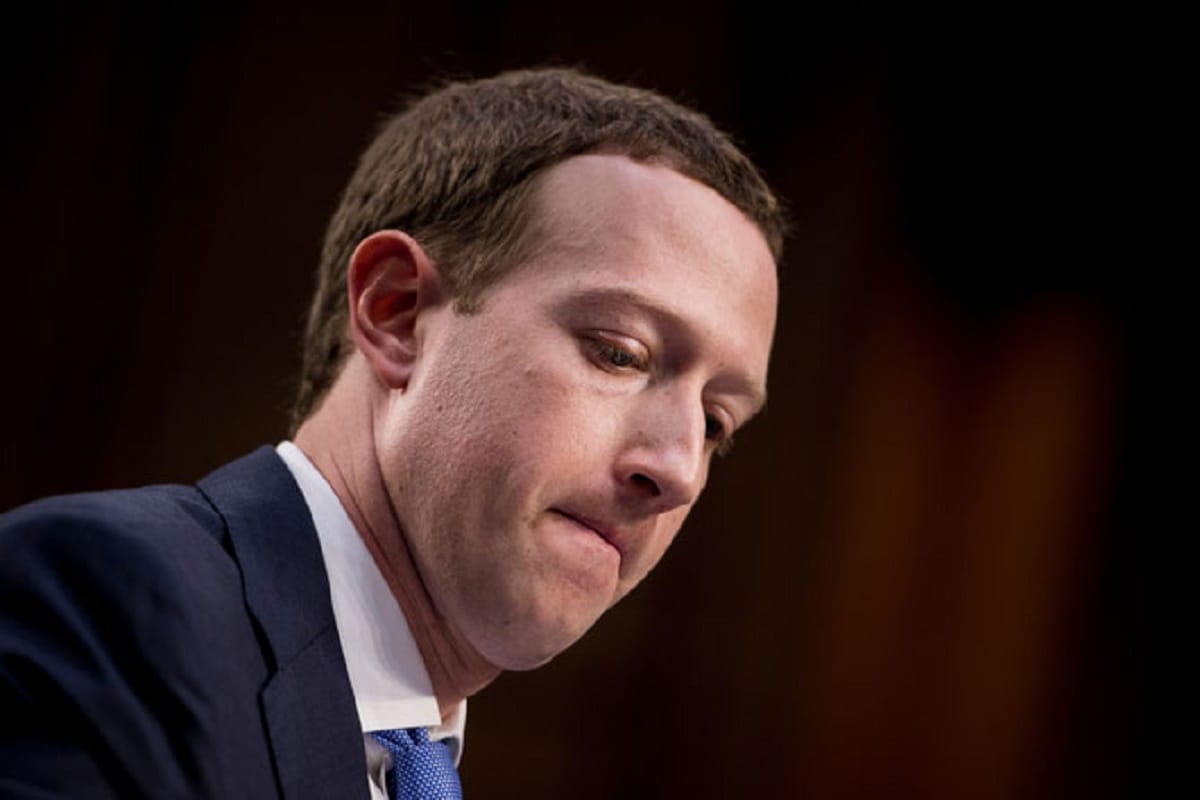 Facebook CEO Mark Zuckerberg Loses 16.8 Billion dollers in just two hours