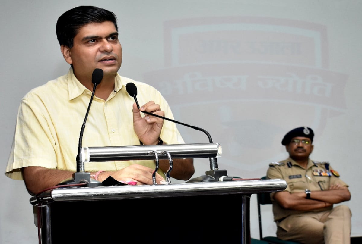 Meerut, DM anil dhingra said police officer will be responsible for gokashi