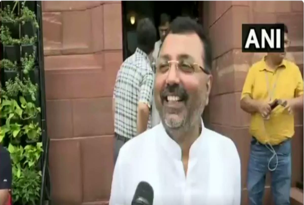  BJP MPs nishikant dubey comented on Rahul Gandhi statement 
