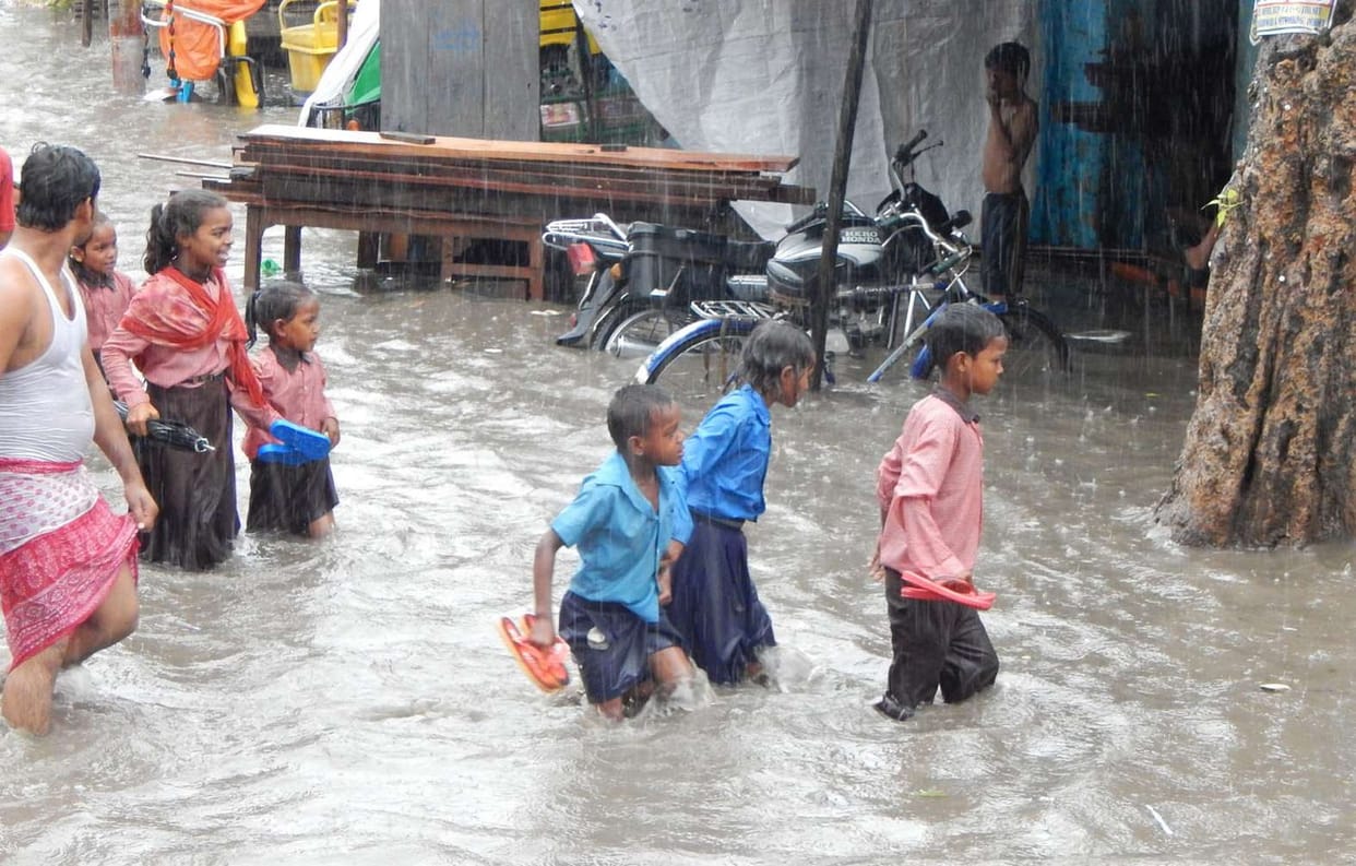 Rain in purvanchal affect many people one killed