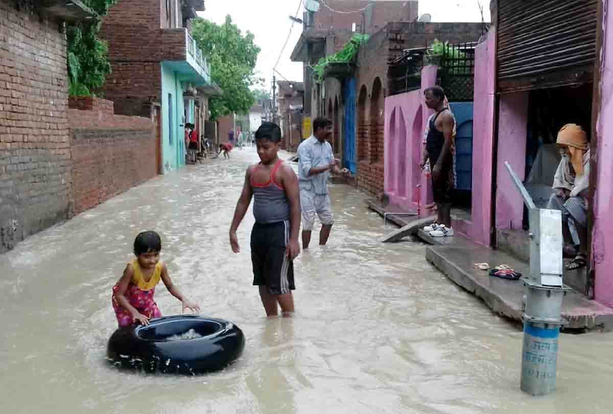 heavy rain fall in orai