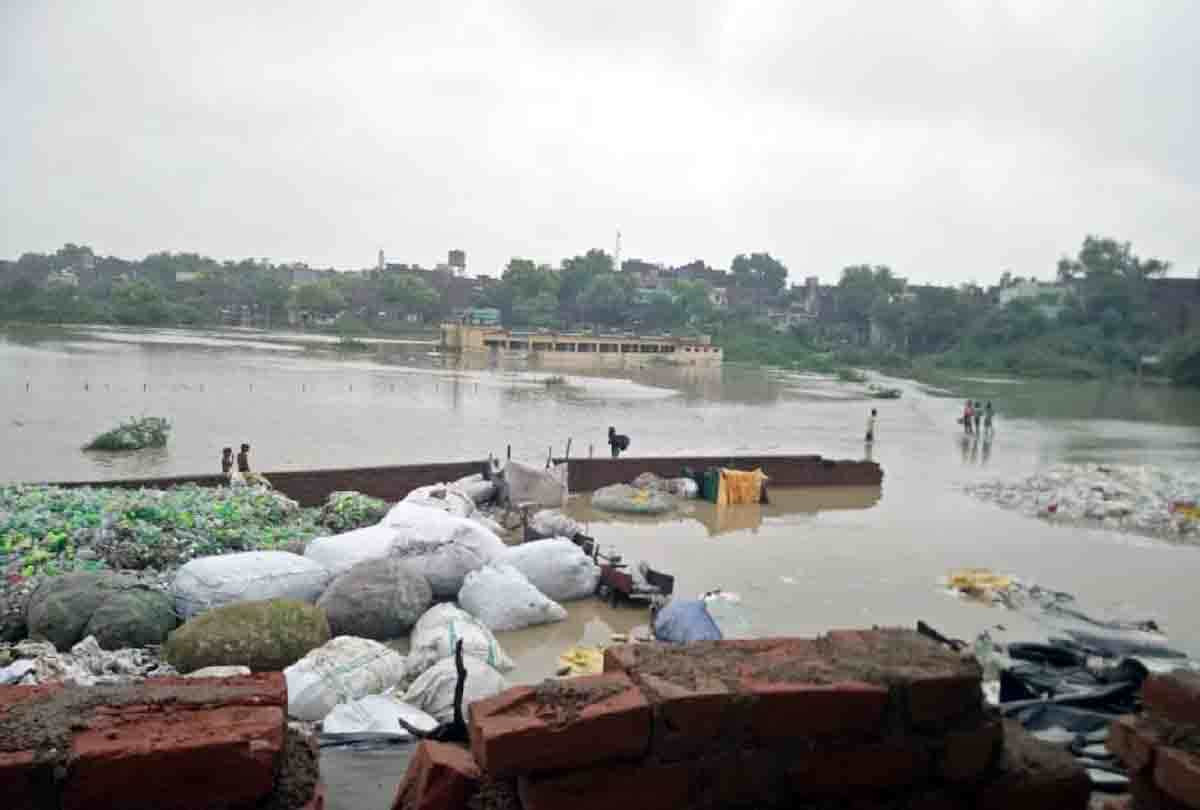 heavy rain fall in orai