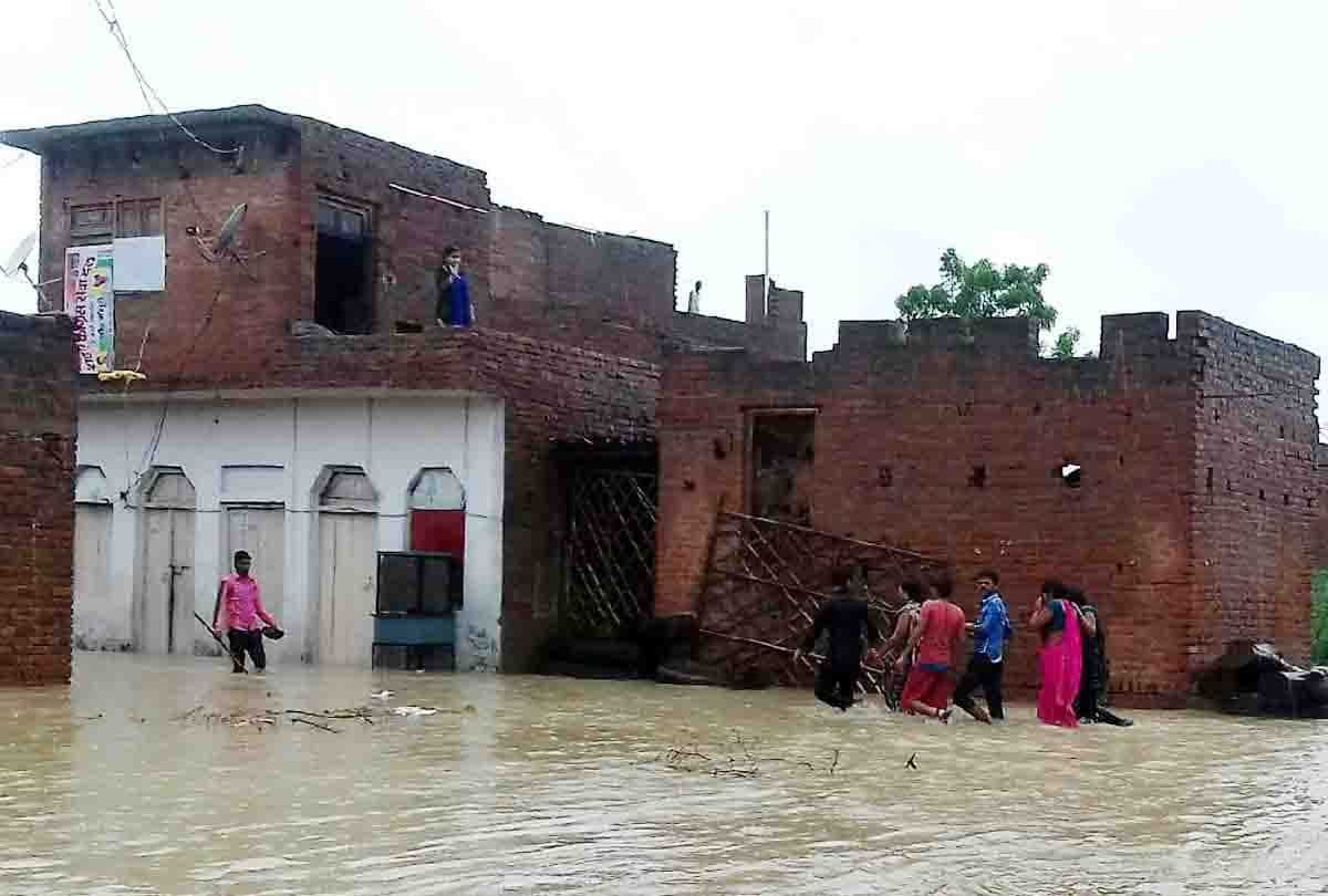 heavy rain fall in orai