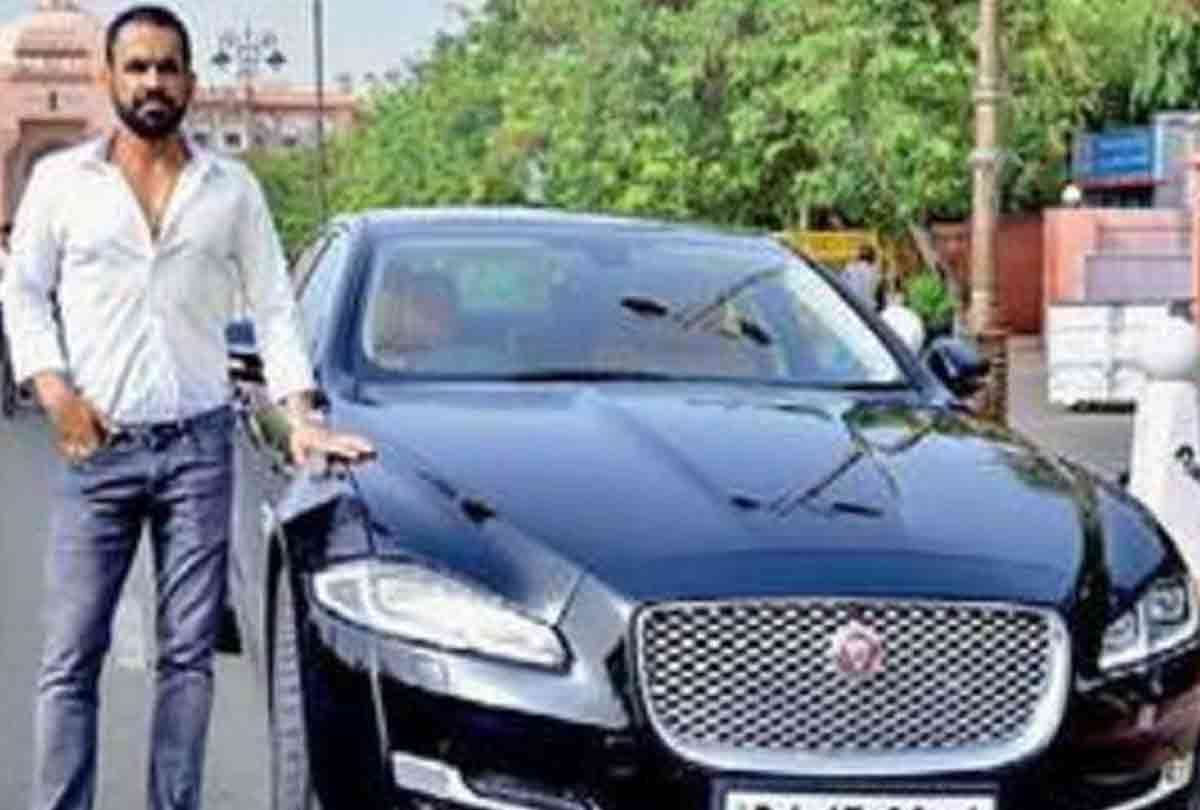 a cycle mechanic became crorepati and buy a jaguar car and the most expensive number plate
