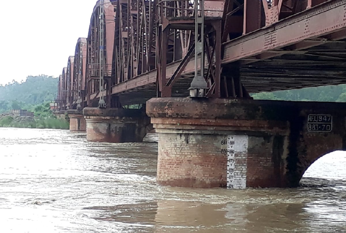 Exclusive pictures of Yamuna river, threat to these villages of western UP