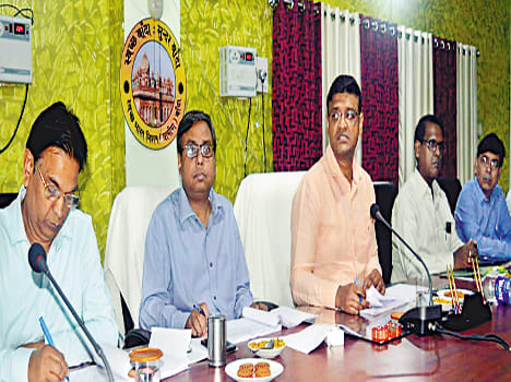 Warning on slowdown in Aadhar card feeding