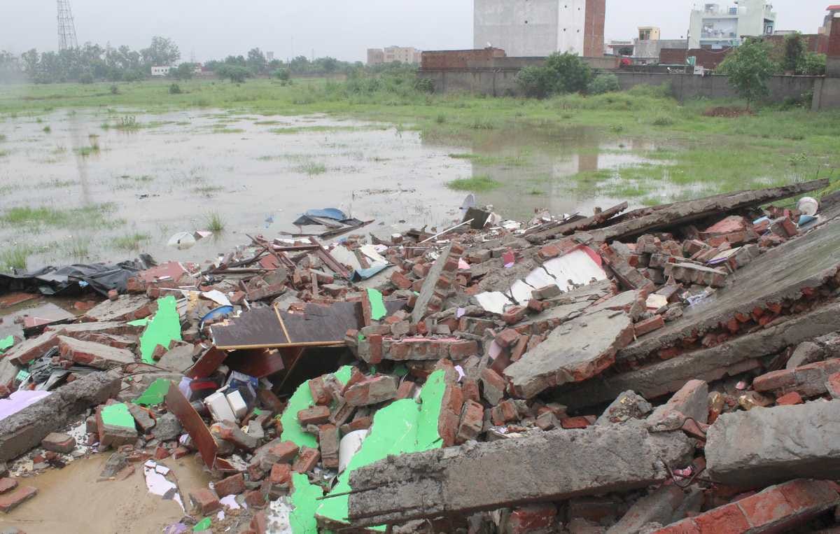 Rain in purvanchal affect many people one killed