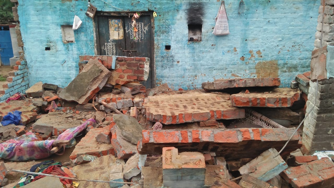 fourteen died due to heavy rain in braj 