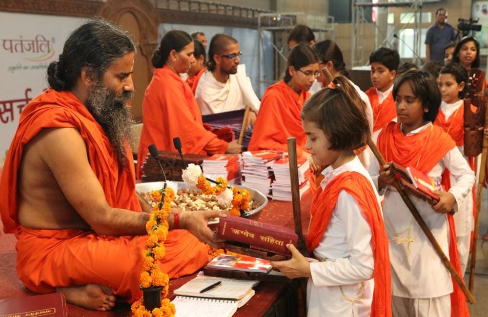ganga snan in guru purnima, Many celebrities Arrived to receive blessings gurus