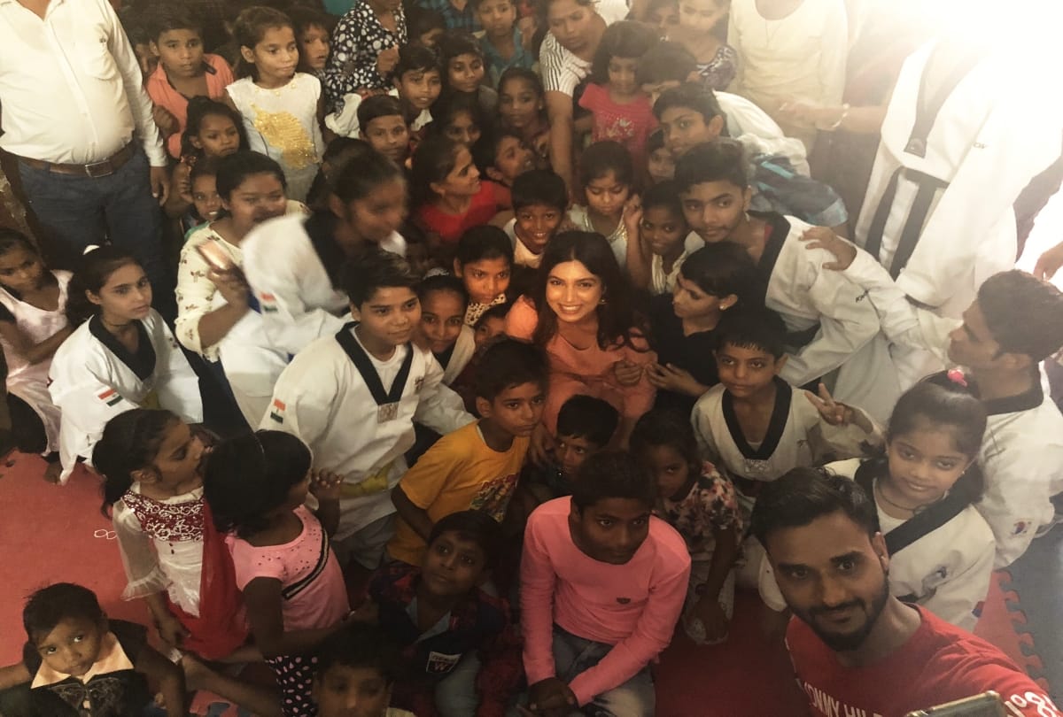 Bhumi travels to Chambal to spend time at a Children Ashram