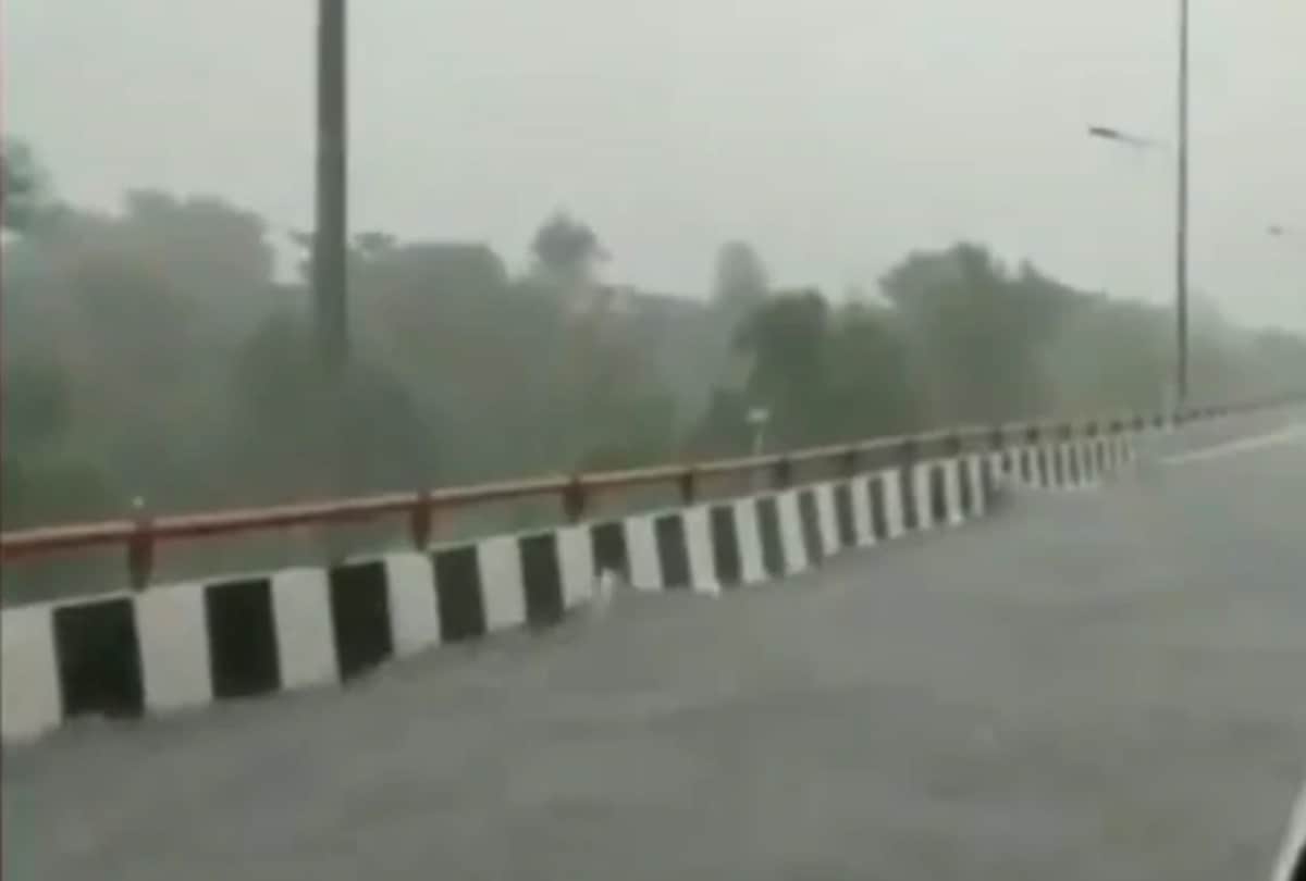 hindon elevated road flooded with water after 26 july rain in delhi ncr was fake