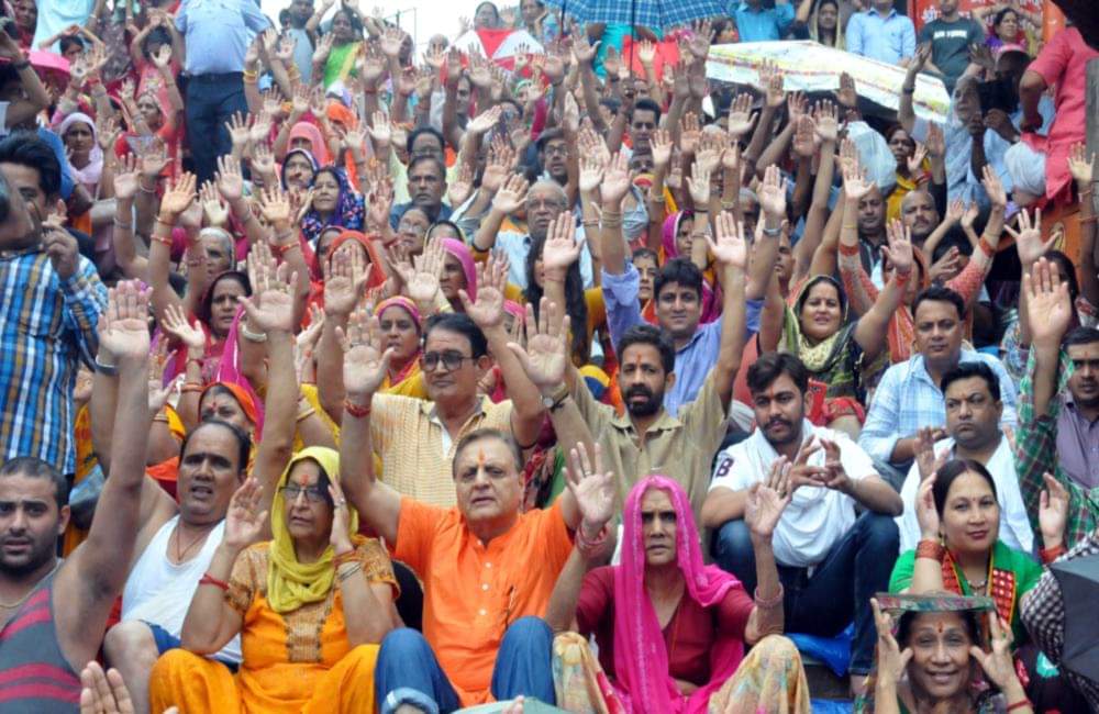 chandra grahan before ganga arti in har ki pedi