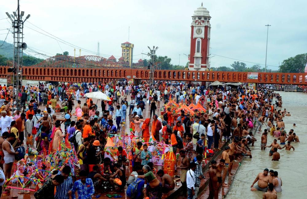 ganga snan in guru purnima, Many celebrities Arrived to receive blessings gurus