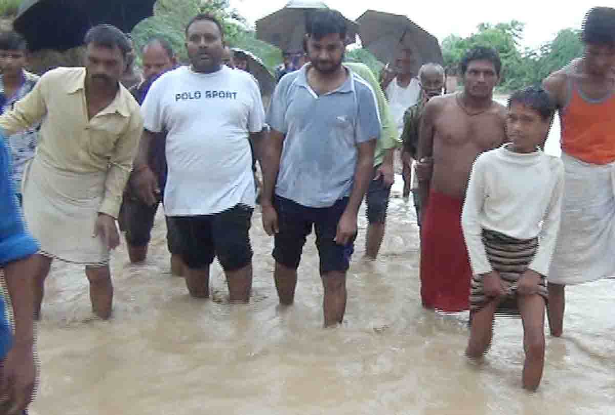 three death due to heavy rain