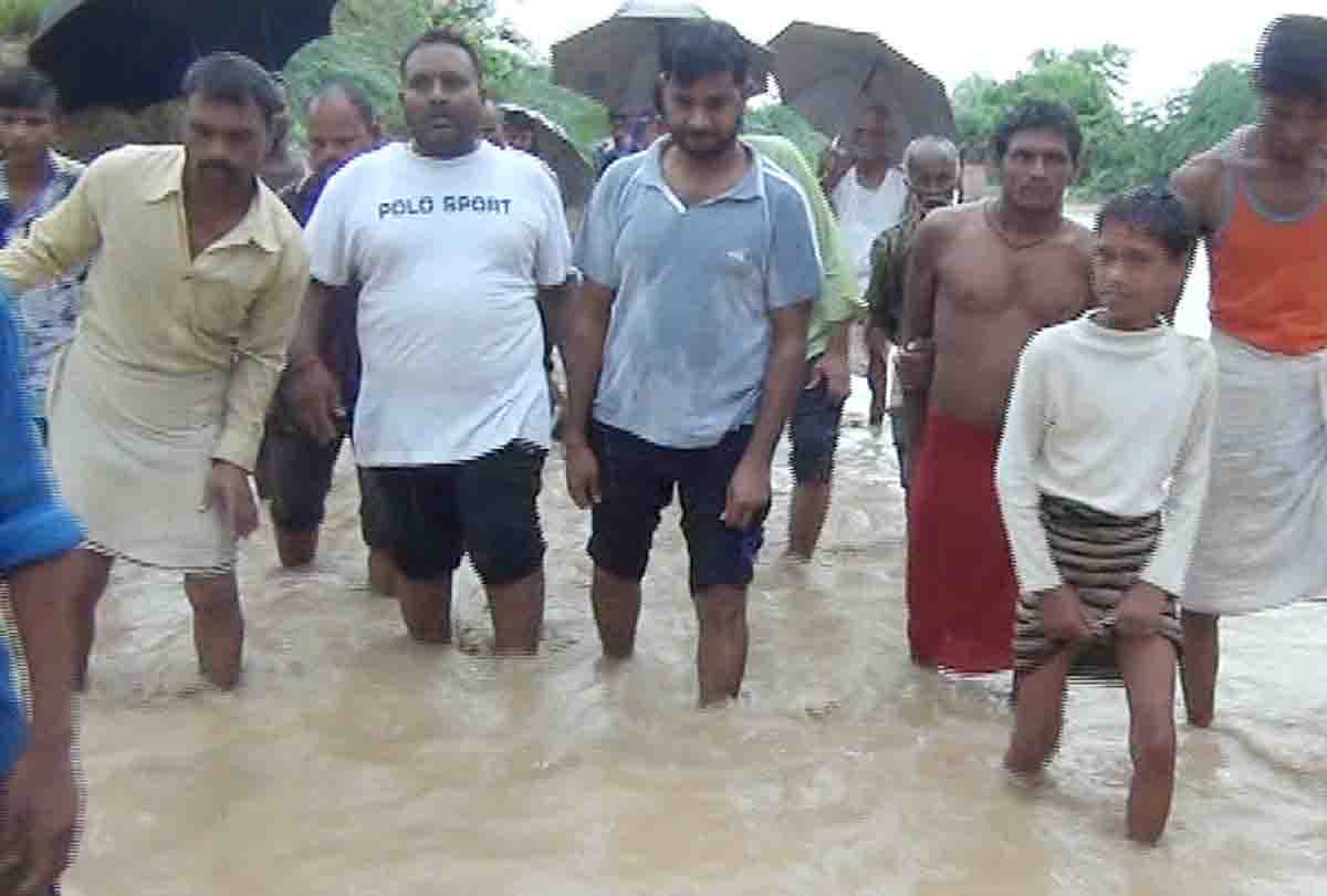 three death due to heavy rain