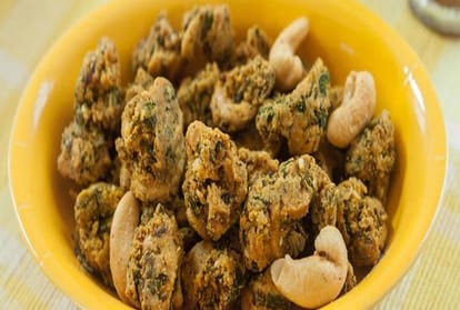 history of crispy indian pakoda