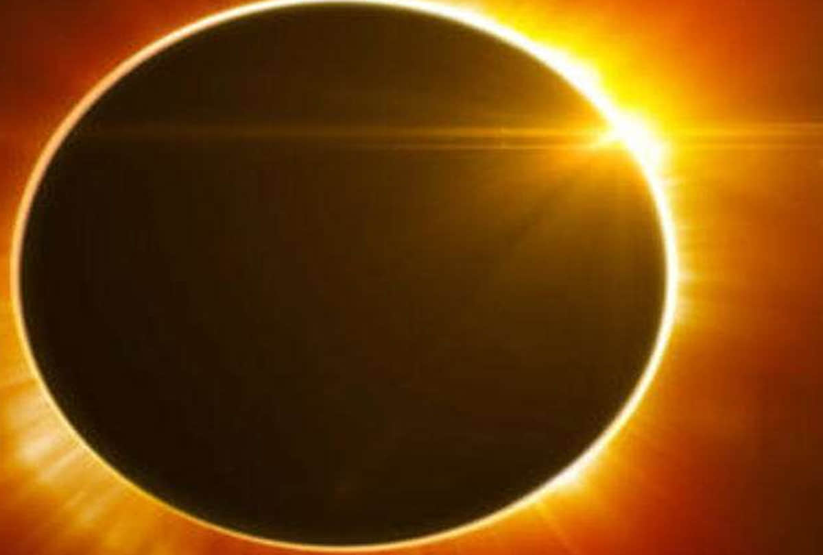 Take a look at the lunar eclipse