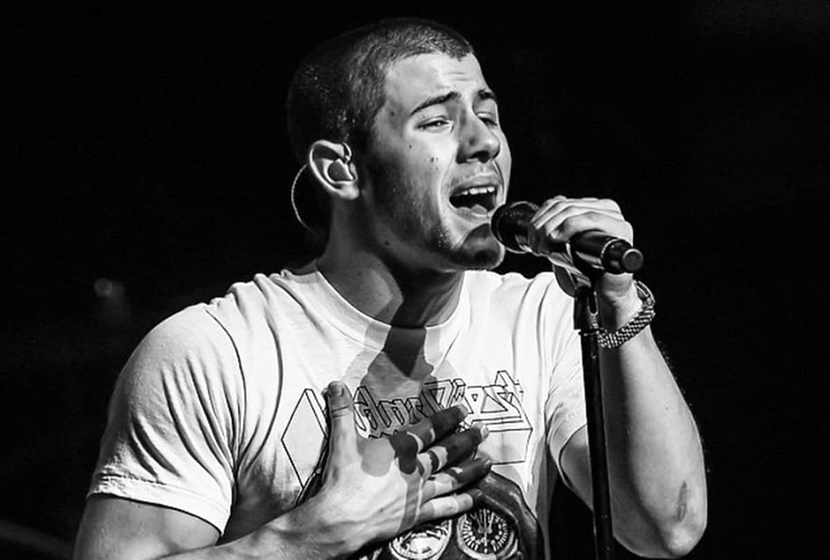 Priyanka chopra and nick jonas reportedly engaged users reaction