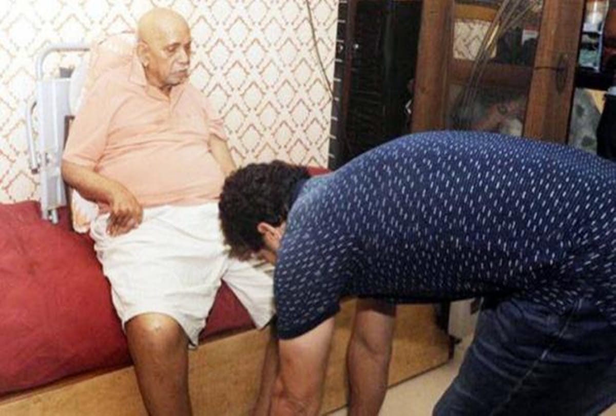 Sachin Tendulkar Wishes Childhood Coach Ramakant Achrekar on Guru Purnima