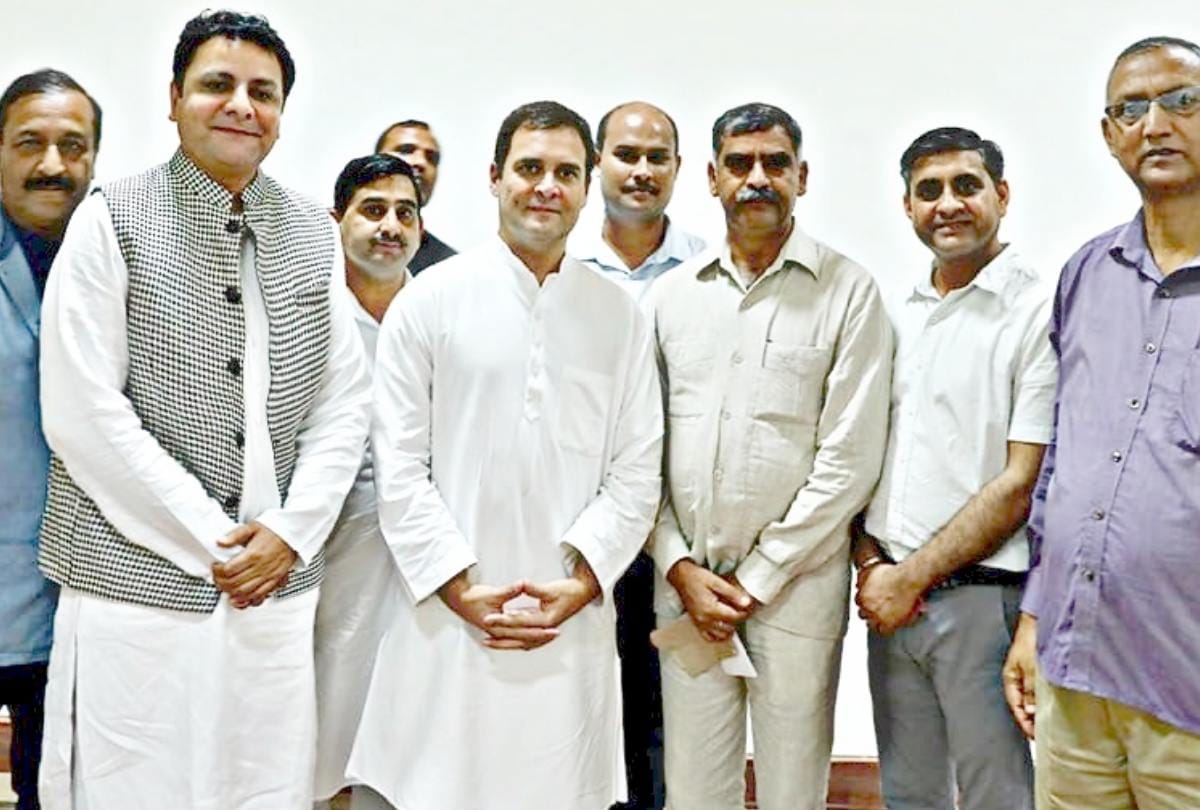 sudhir sharma meets rahul gandhi in new delhi