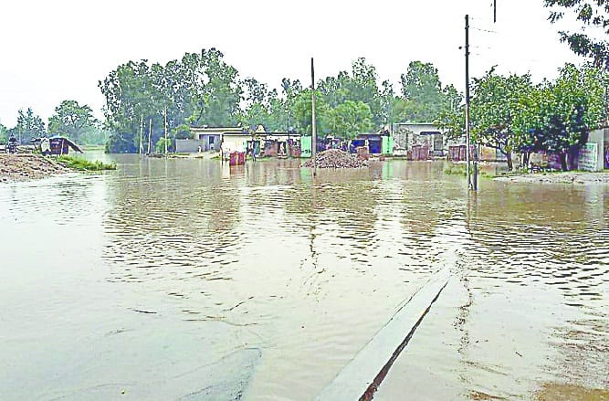 Water of rainy rain pouring into Brahmapuri village