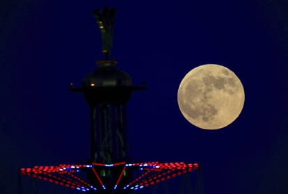 Lunar eclipse of the Century around the world including India