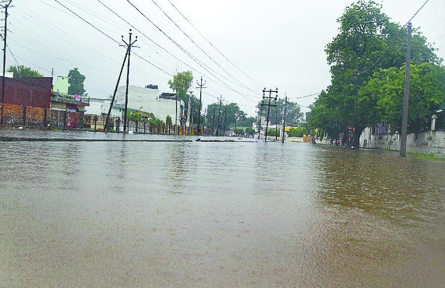 baarish se nuksaan ki shaasan ko bheji report
