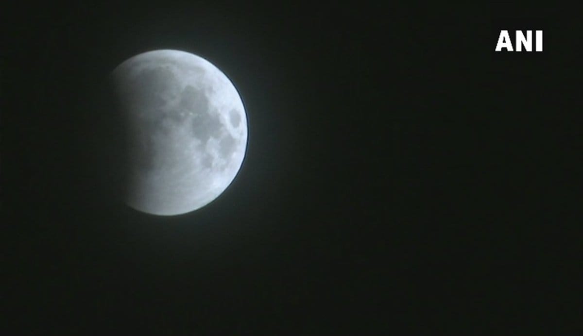 images of the longest lunar eclipse 2018 of this century