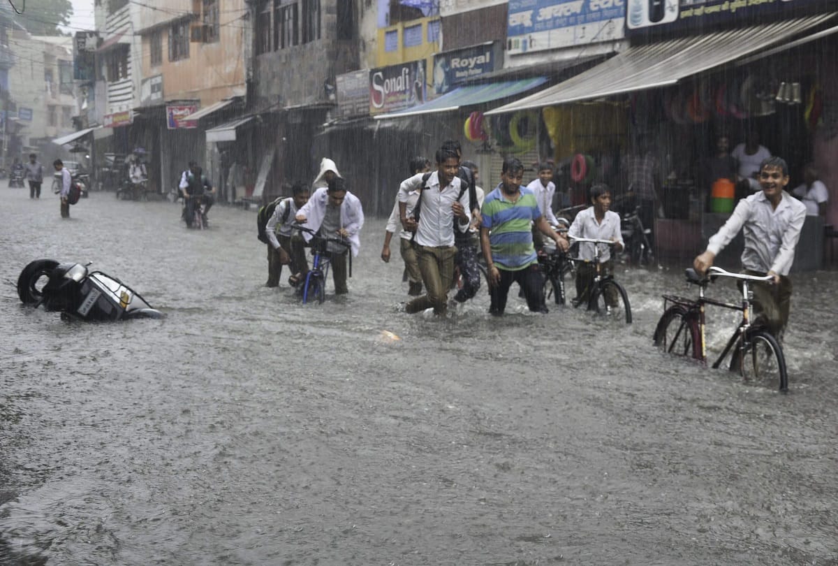 Heavy rains lashed several states in the country 33 people dead in up 