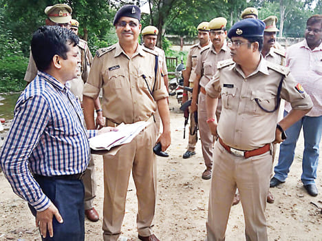 SP's raid in transport office, panic in brokers