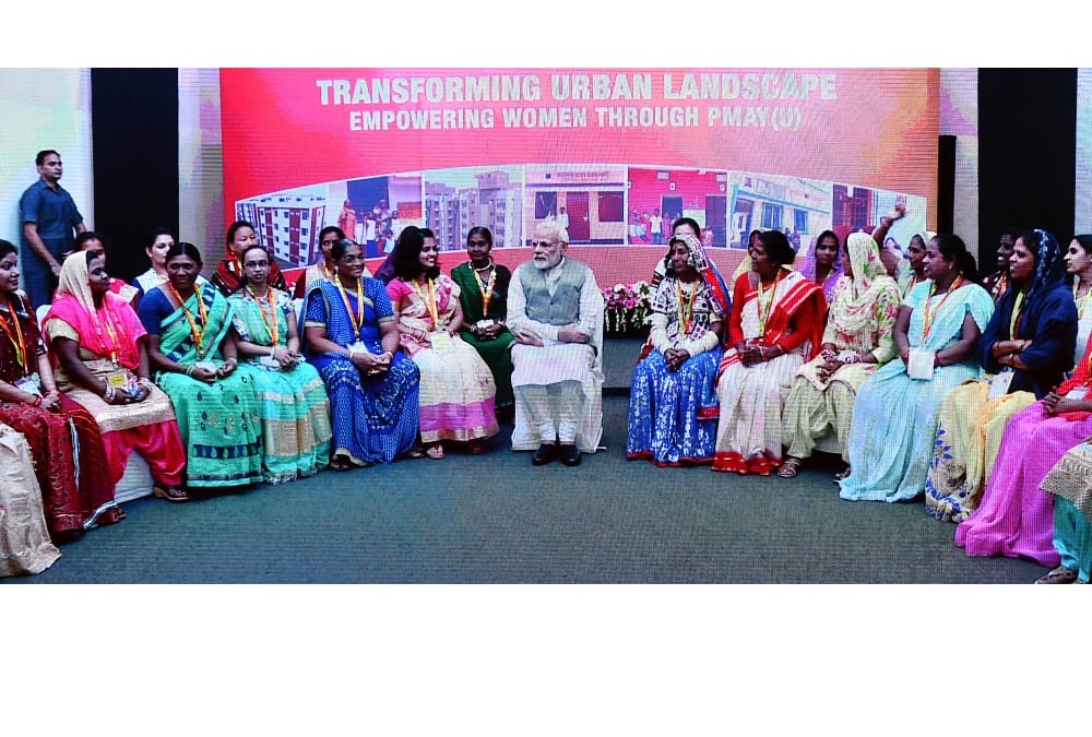 Women express their emotions after meeting PM Modi.