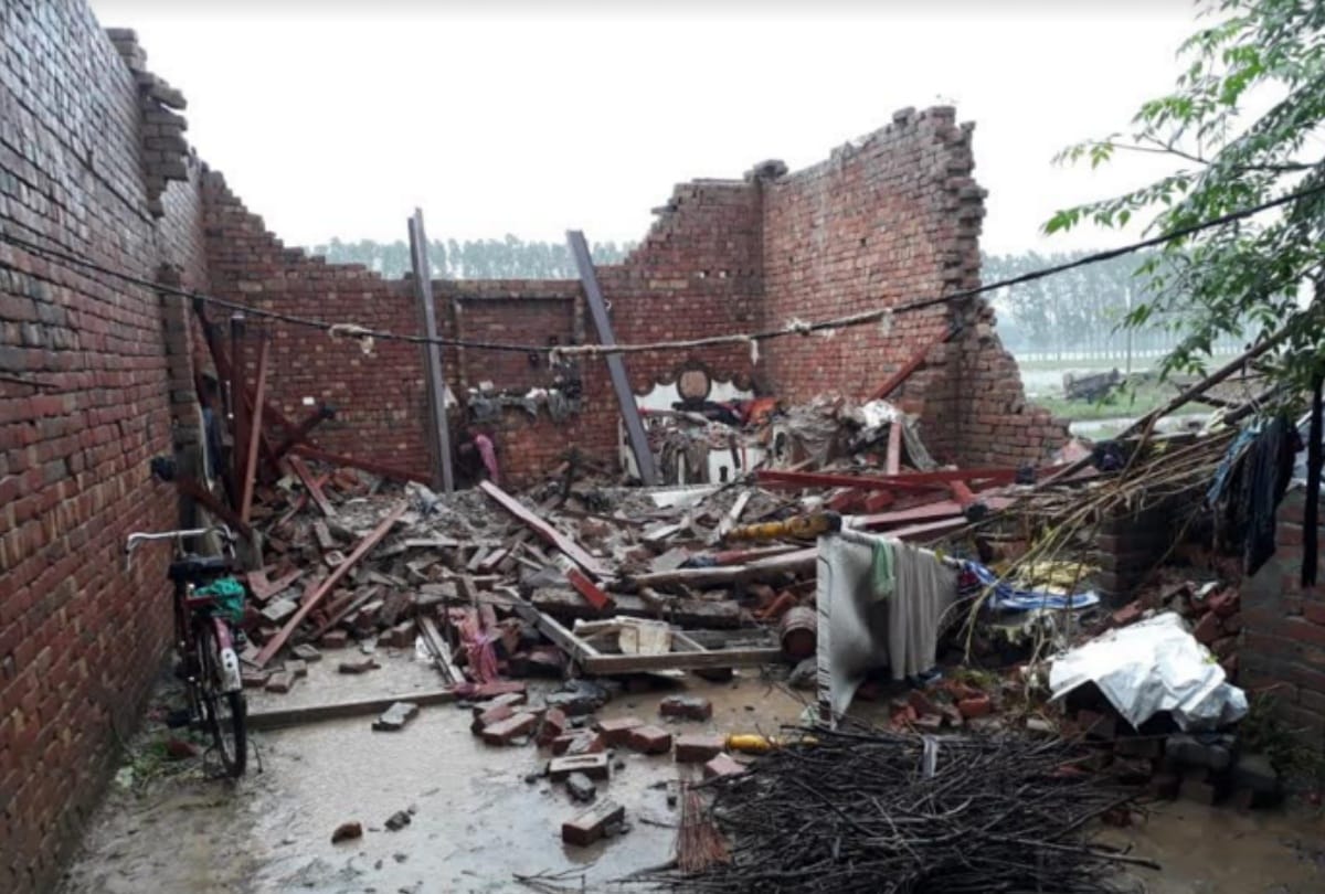   in Up Saharanpur Rain becomes death to whole Family many died including 6  children