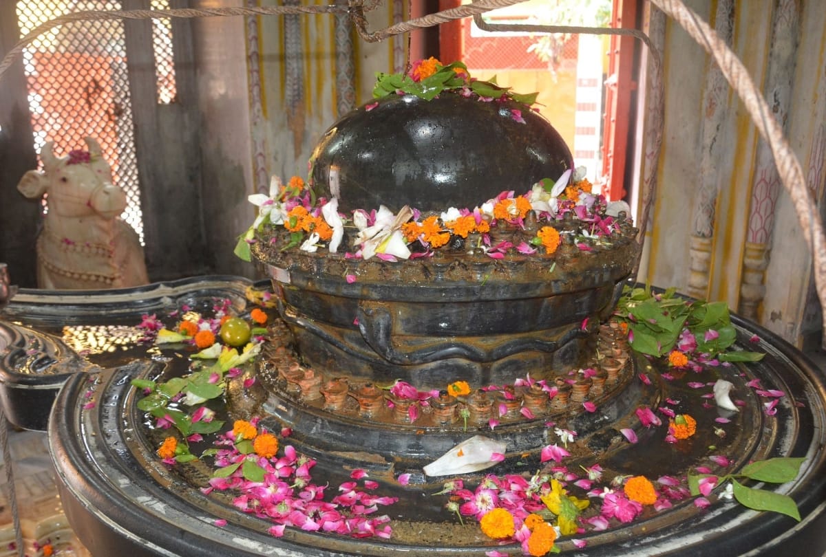 story of bada shivala in lucknow 