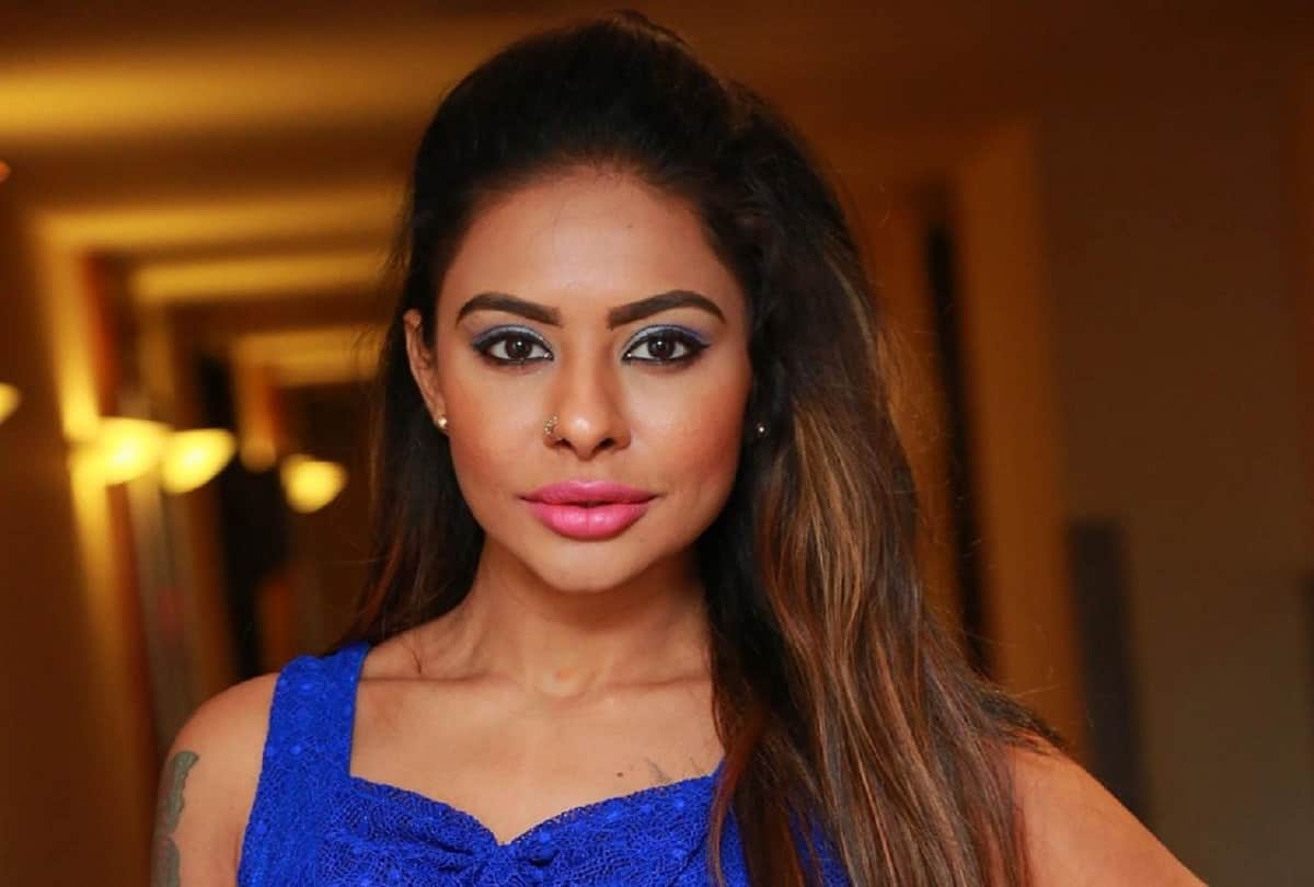Sri Reddy has filed a complaint against a production manager in the Koyambedu