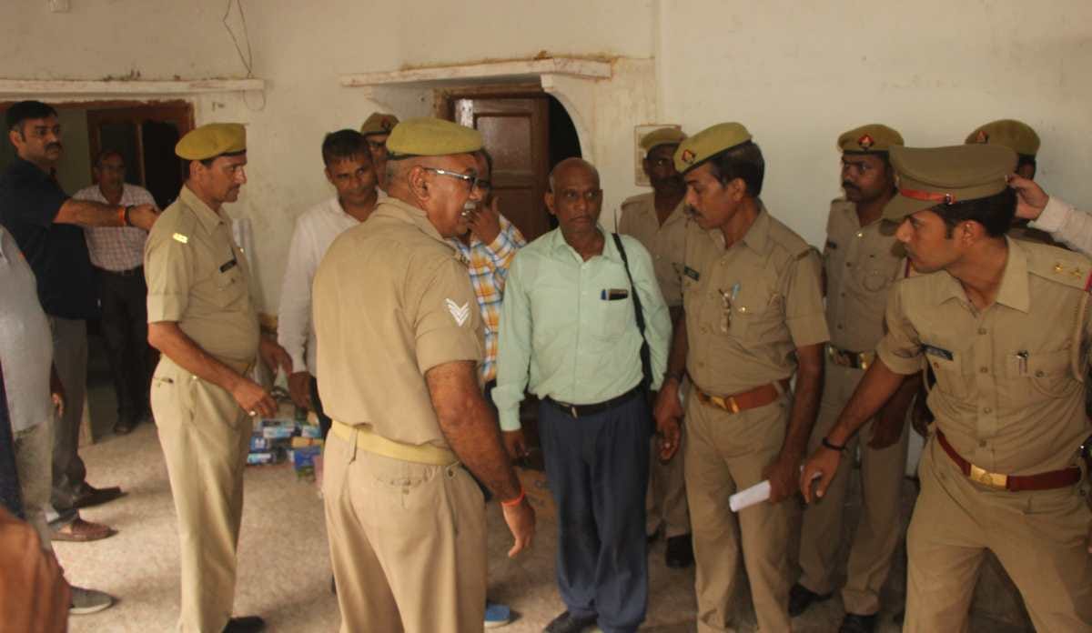 Varanasi Flyover collapse eight accused arrested by crime branch