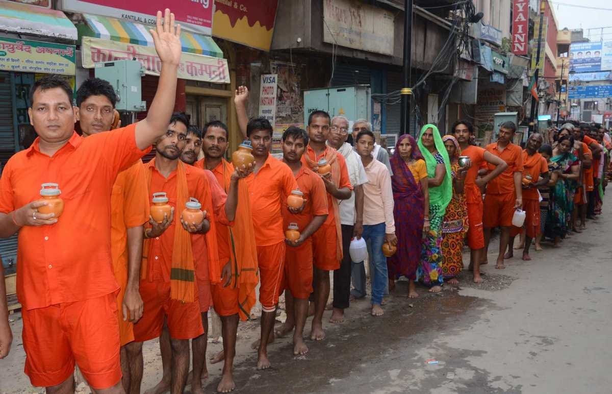More than 40 thousand devotees take blessing from  kashi vishwanath temple