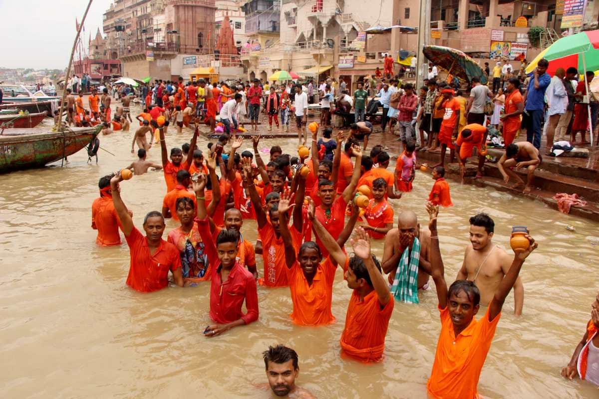 More than 40 thousand devotees take blessing from  kashi vishwanath temple